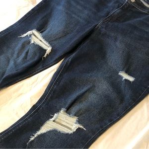 ON Mid-Rise Rockstar Super Skinny Ripped Jeans Dark Wash Womens Size 16